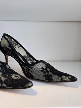 Manolo Blahnik Black Lace Pointed-Toe Slingback Heels